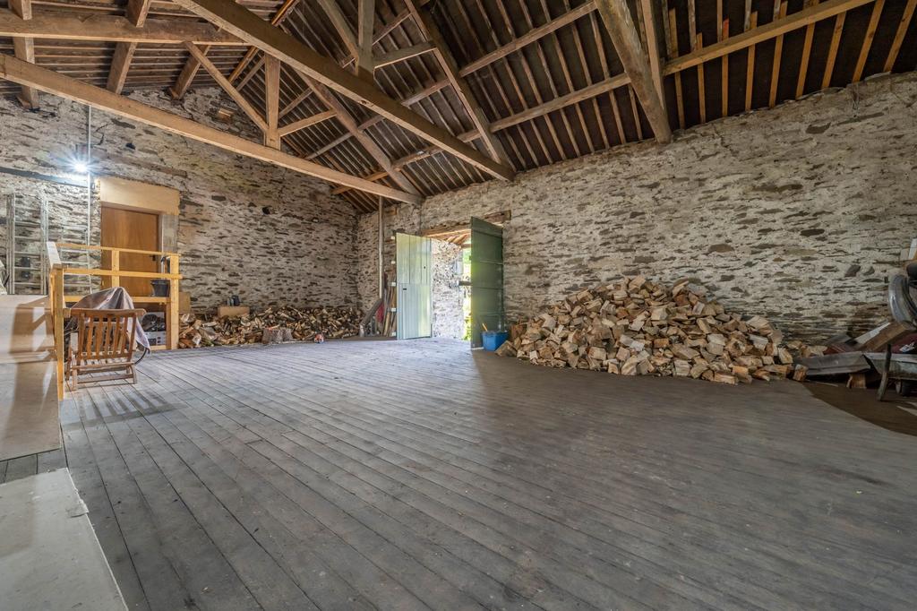 Bank barn