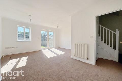 3 bedroom terraced house to rent, Guernsey Way, Ashford