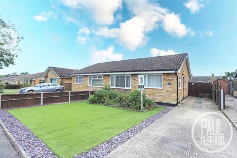 2 bedroom semi-detached bungalow for sale, Westwood Avenue, Lowestoft, NR33