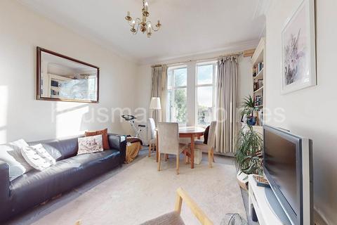 2 bedroom flat for sale, Eagle Lodge, NW11