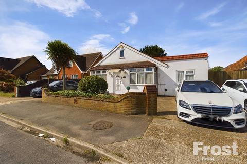 6 bedroom bungalow for sale, Cecil Road, Ashford, Surrey, TW15