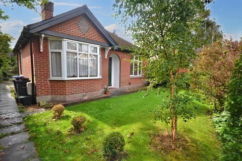 2 bedroom detached bungalow to rent, Salisbury