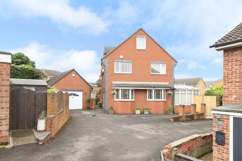 4 bedroom detached house for sale, Cornwall Drive, Chesterfield S42