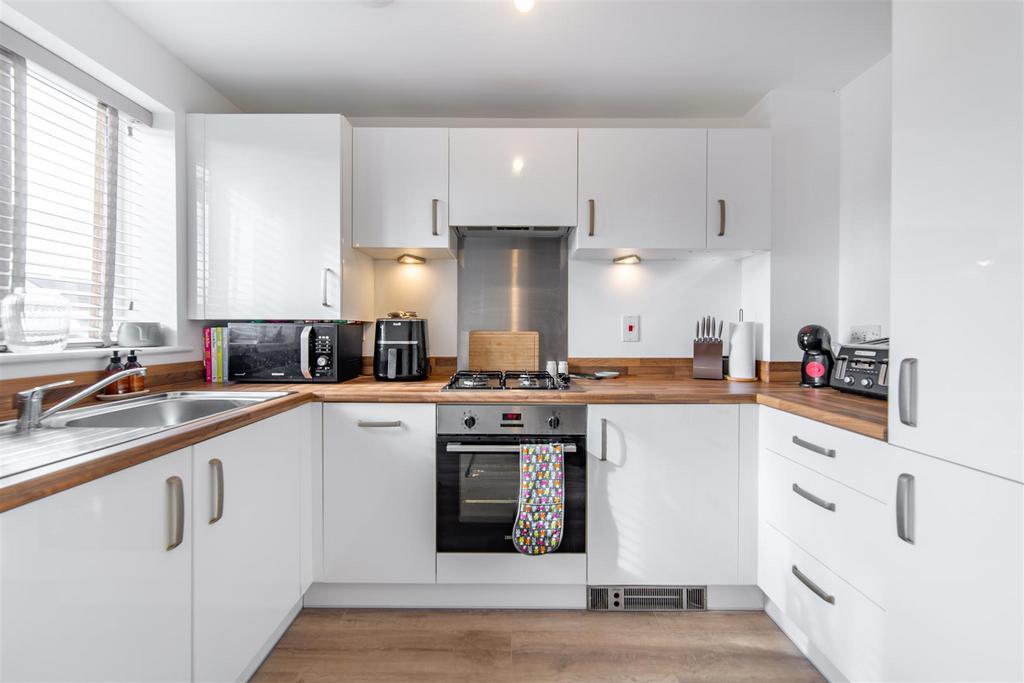 Primrose Lane, Brunton Rise, NE13 2 bed terraced house for sale £189,950