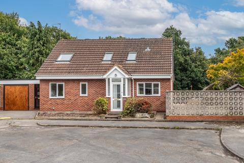 3 bedroom bungalow for sale, Gedney Close, Solihull B90