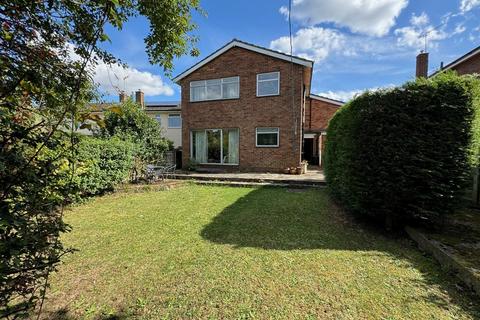 4 bedroom detached house for sale, Falbro Crescent, Benfleet