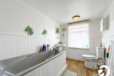 16 Kings Road, Chatham, ME5 7JY