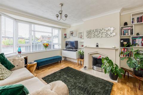 26 Kirkstone Crescent, Wombourne, Wolverhampton, WV5 8EH