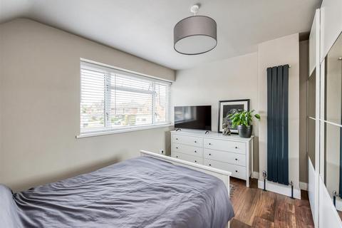26 Kirkstone Crescent, Wombourne, Wolverhampton, WV5 8EH