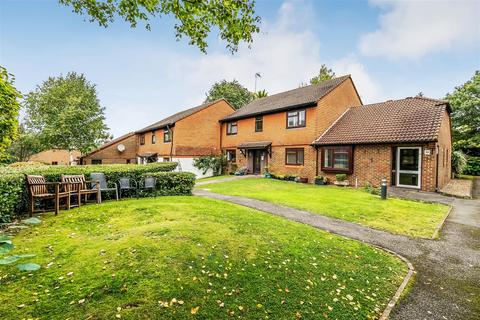 2 bedroom retirement property for sale, BROADMEAD, ASHTEAD, KT21