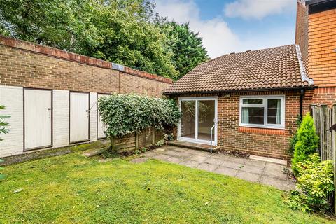 2 bedroom retirement property for sale, BROADMEAD, ASHTEAD, KT21