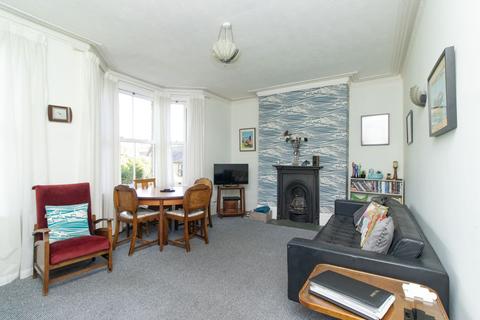 5 Devonshire Terrace, Broadstairs, CT10 1HH