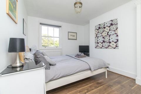 5 Devonshire Terrace, Broadstairs, CT10 1HH