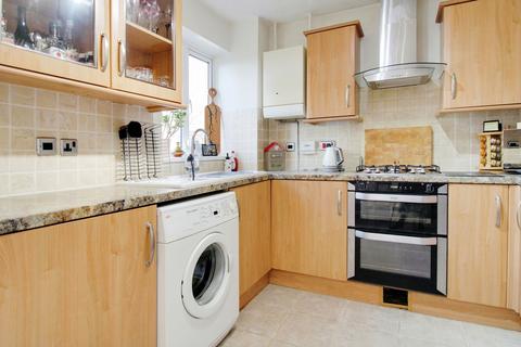 3 bedroom semi-detached house to rent, White Edge Moor, Swindon SN3