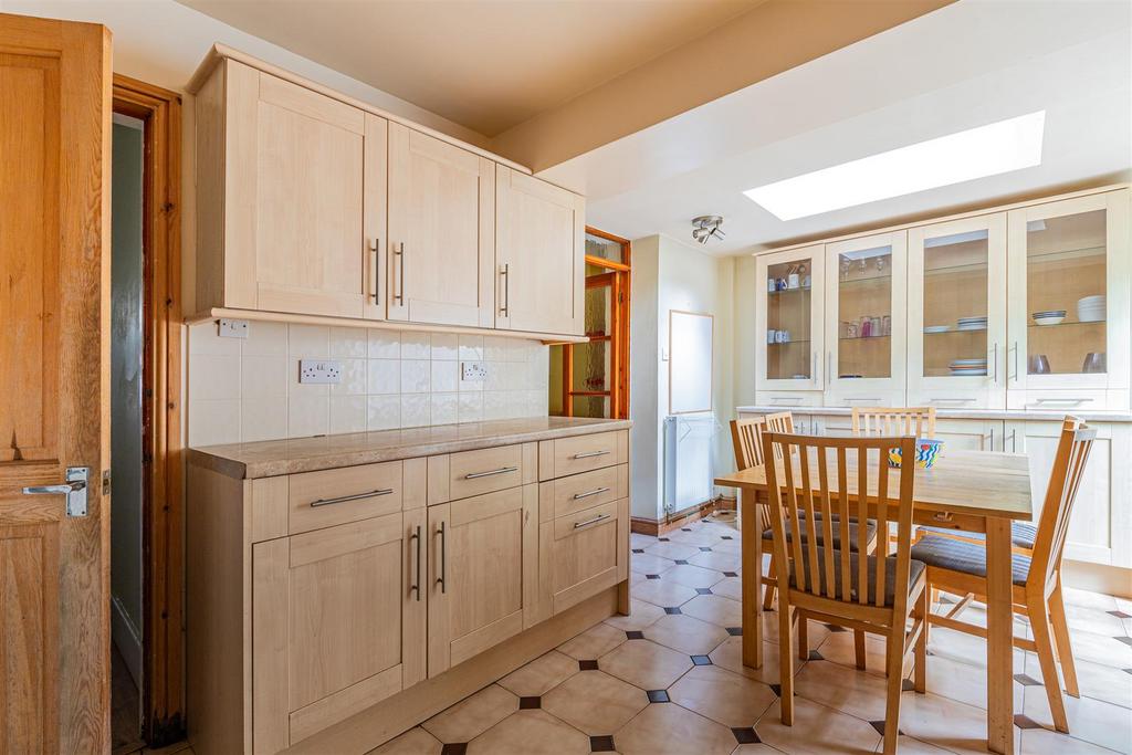 North Luton Place 8-9.jpg