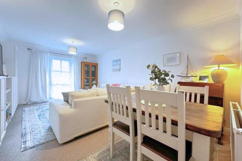 2 bedroom ground floor flat for sale, Mill Road, Eastbourne BN21