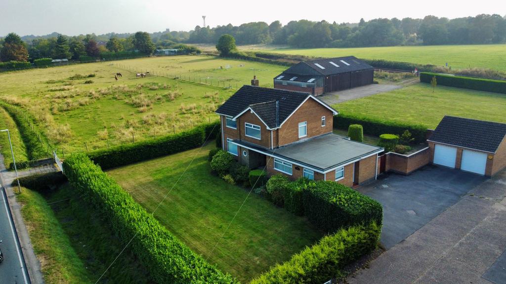 3 Bed Det House  with 12.6 acres.