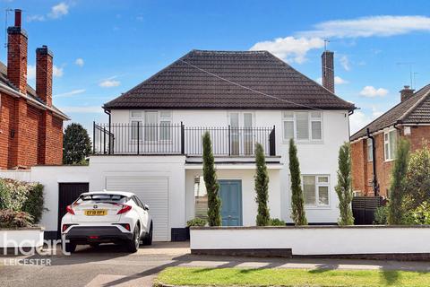 4 bedroom detached house for sale, The Bridle, Leicester