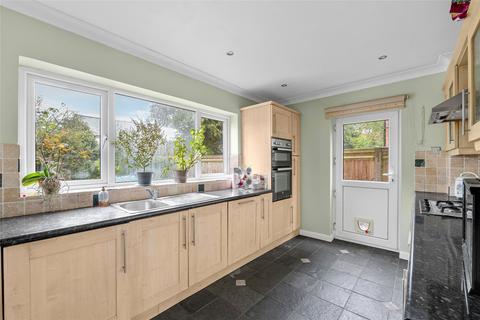 10 Brownlow Road, Redhill, RH1 6AW