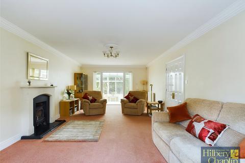 10 Gainsborough Place, Hutton, Brentwood, CM13 2RF