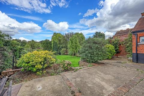 4 Ashburnham Gardens, Upminster, RM14 1XA