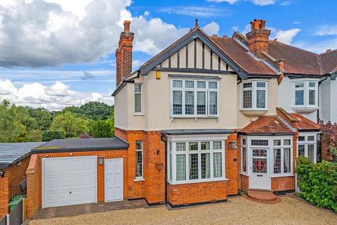 4 Ashburnham Gardens, Upminster, RM14 1XA