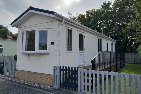 2 bedroom park home for sale, Lechlade