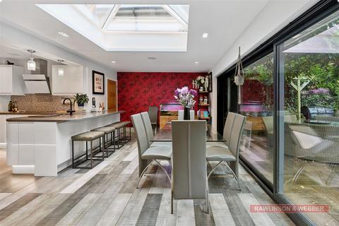 Highbury House, 80 Hurst Road, East Molesey, KT8 9AG