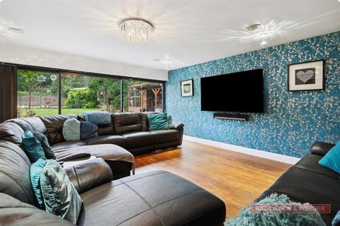 Highbury House, 80 Hurst Road, East Molesey, KT8 9AG