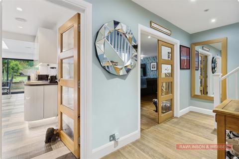 Highbury House, 80 Hurst Road, East Molesey, KT8 9AG