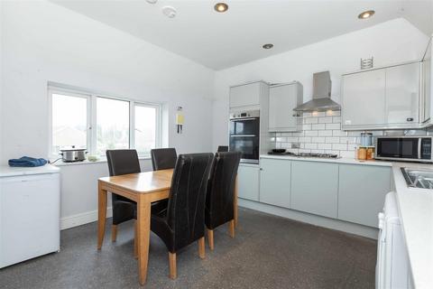 6 bedroom house share for sale, West End Way, Lancing