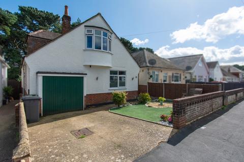 3 bedroom chalet for sale, Pine Vale Crescent, Bournemouth, Dorset