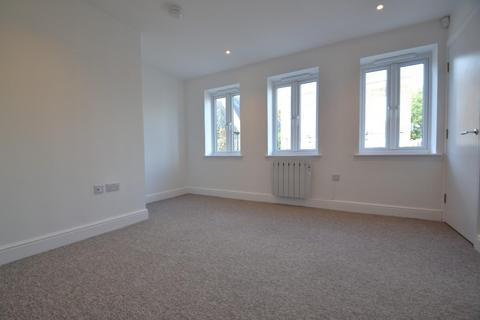 1 bedroom flat to rent, South Street, Bishops Stortford