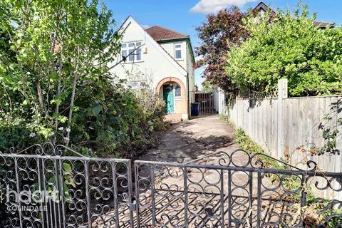 4 bedroom detached house for sale, The Loning, NW9