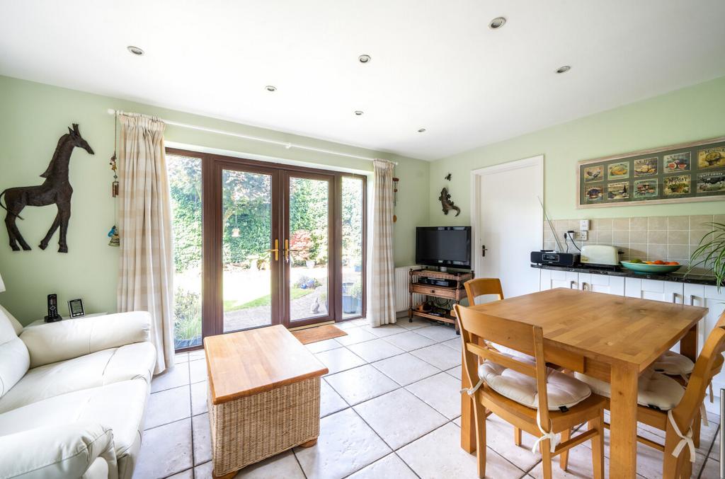 Kitchen Family Room