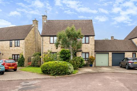 4 bedroom detached house for sale, Somerville Court, Cirencester, Gloucestershire, GL7