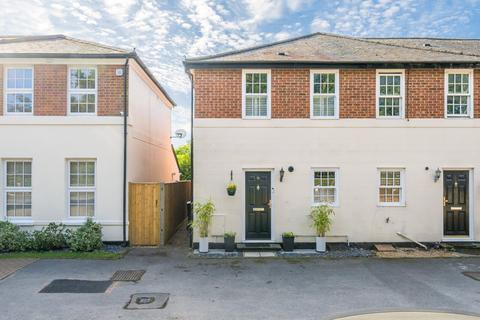 3 bedroom terraced house for sale, Murray Road, Ottershaw, KT16