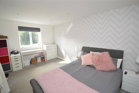 3 New Forest Way, Leeds, LS10 4GH