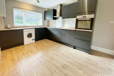 2 bedroom flat for sale, Kents Avenue, Hemel Hempstead HP3