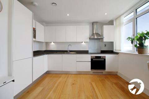 3 bedroom penthouse to rent, Grove Place, London, SE9