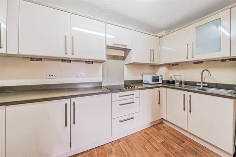 2 bedroom apartment for sale, Chatsworth Place, Mitcham CR4