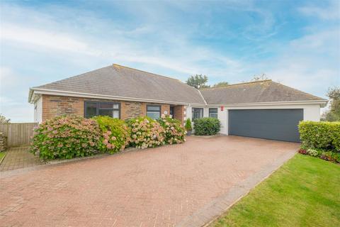 4 bedroom detached bungalow for sale, 9 Baydown, Looe PL13