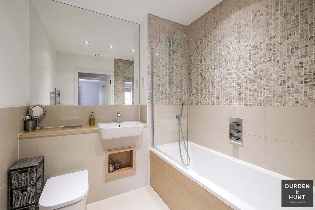 Charlock Close-1.jpg