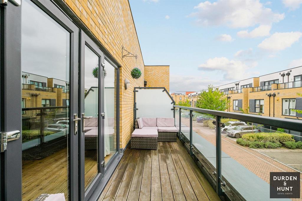 Charlock Close-16.jpg