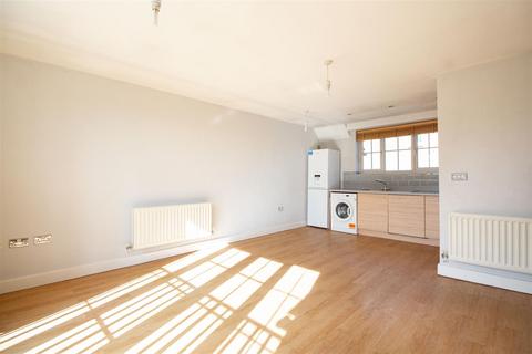 2 bedroom flat for sale, Roundway, Bolnore Village