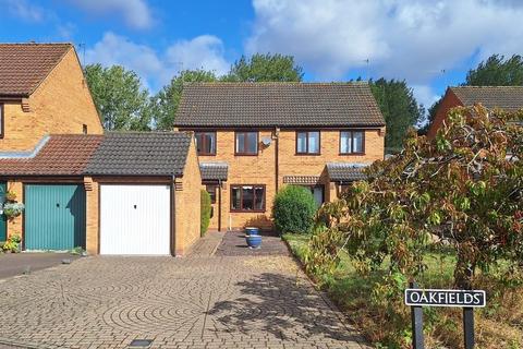 3 bedroom semi-detached house for sale, Oakfields, Loddon