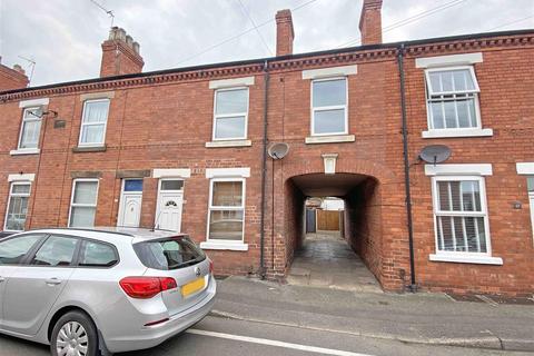 3 bedroom terraced house to rent, Bolsover Street, Nottingham NG15