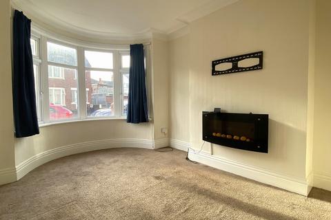 3 bedroom terraced house to rent, Orchard Avenue, Blackpool FY4