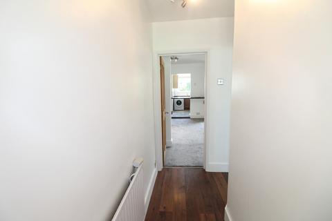 2 bedroom apartment to rent, North Street, Romford RM1