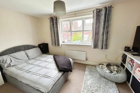 3 bedroom end of terrace house for sale, Falcon Grove , Gainsborough